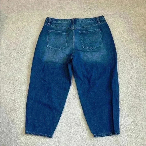 Time and tru distressed high rise blue jeans in size 20 - Picture 3 of 5